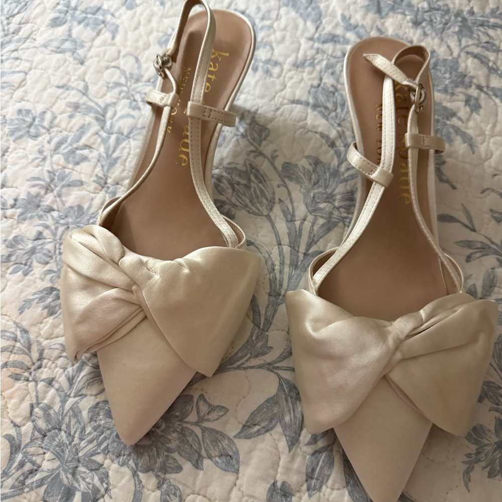 Kate Spade Heels. Size 8.5. Fits a size 8. Never worn.